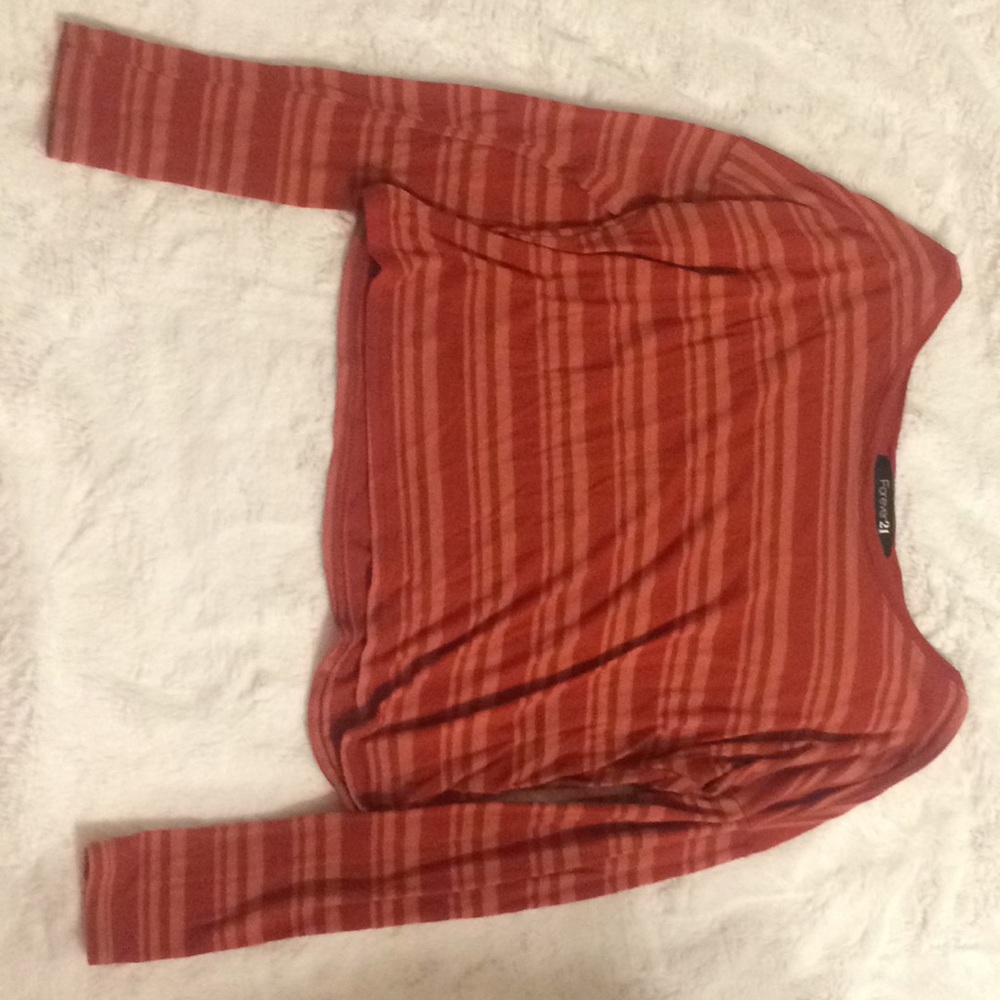 Long sleeved crop top